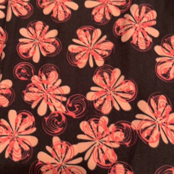 LuLaRoe Leggings - Picture 2 of 2